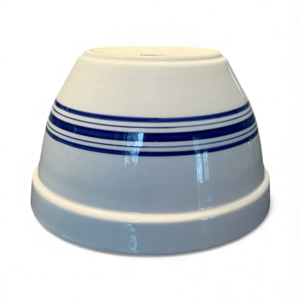 Crate & Barrel 2 QTS 8 Cups Nesting Mixing Bowl Heavy Duty Blue & White